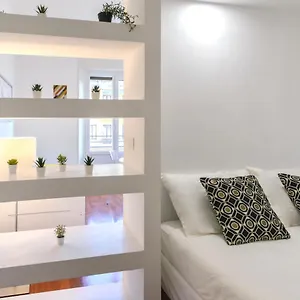 milanoverse-apartment.italymilanhotels.net/
